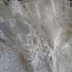 Oleg Cassini designer wedding gown size 12